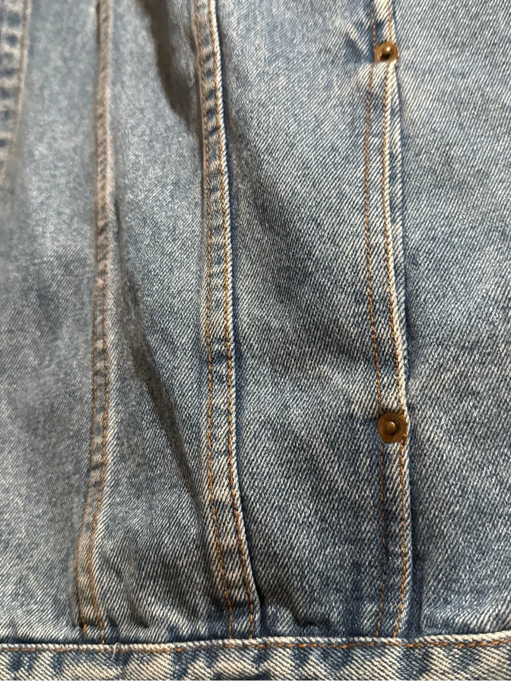 Levi's Light Blue Denim Jacket - Men's Trucker Style - Picture 10 of 11
